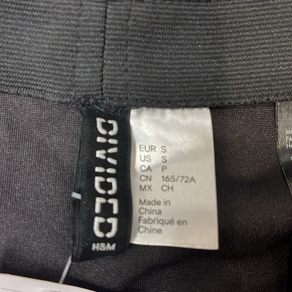 Divided by H&M Skirt - Picture 3 of 5